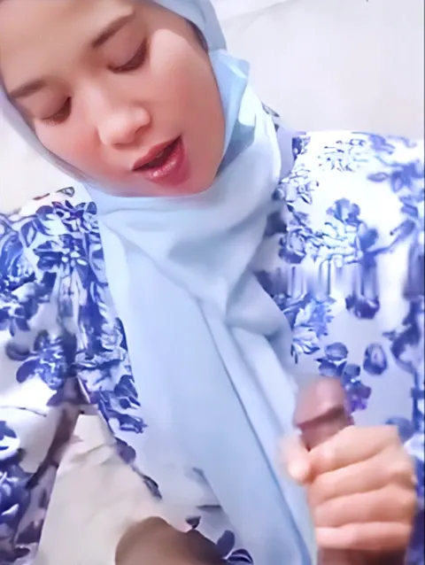 Bu Guru Cantik Semok Ngajarin Service Mantap Sampe Becek
