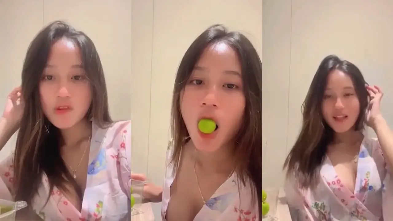 Belahan Dada Becca Hot Montok Siap Bobo Kamu Sampe Becek